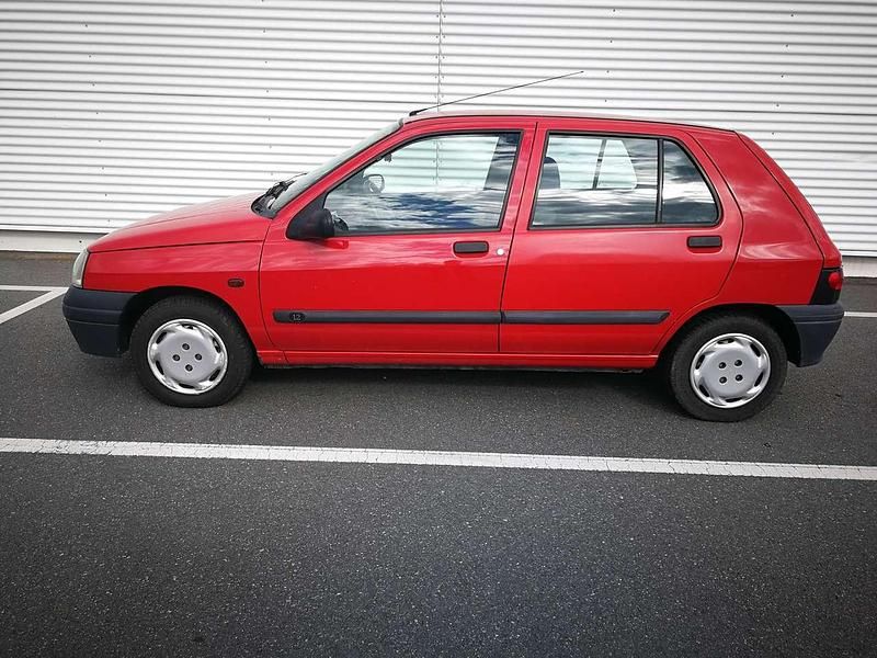 Gebraucht Renault Clio Campus 54 PS (39 kW) 1997 Rot Kleinwagen