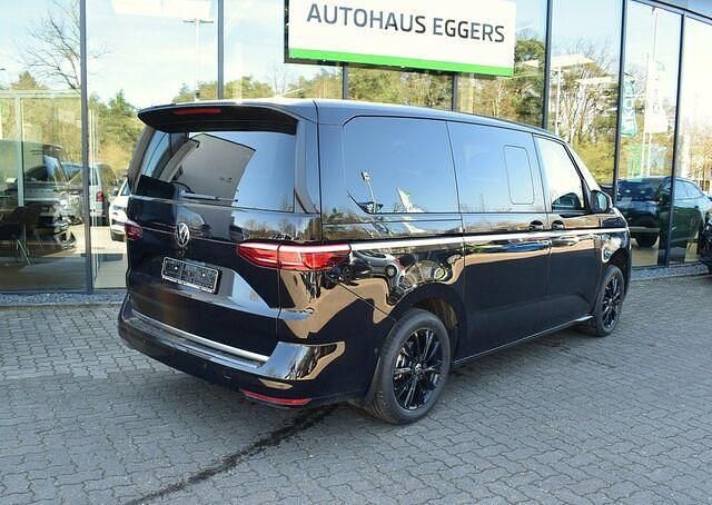 Second-hand VW Multivan Style 150 CP (110 kW) 2024 Negru Monovolum