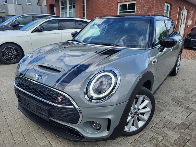 Grau Gebraucht 2022 Mini Cooper SD Clubman Essential Kombi | 21.490 € - Bild 1/4