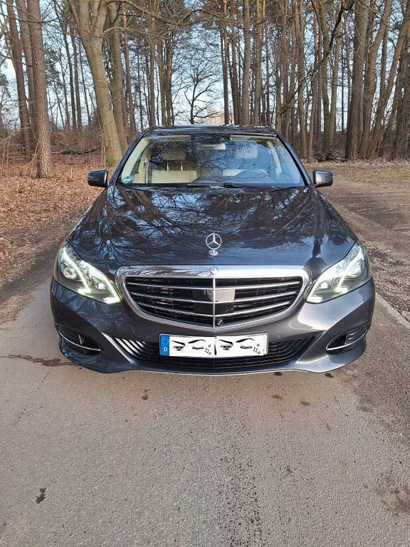 Gebraucht Mercedes E350 258 PS (189 kW) 2014 Grau Limousine