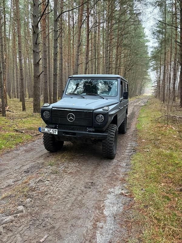 Grau Gebraucht 1984 Mercedes G230 SUV | 19.500 € - Bild 1/4
