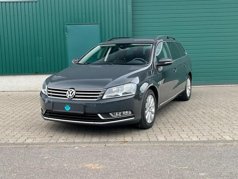 Second-hand VW Passat 140 CP (102 kW) 2013 Gri Break