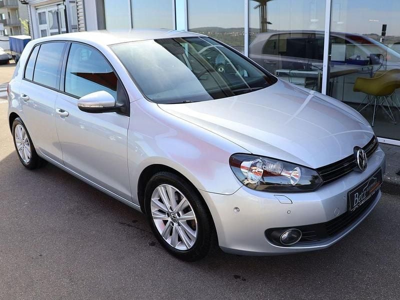 Gebraucht VW Golf VI Team 105 PS (77 kW) 2010 Silber Kleinwagen
