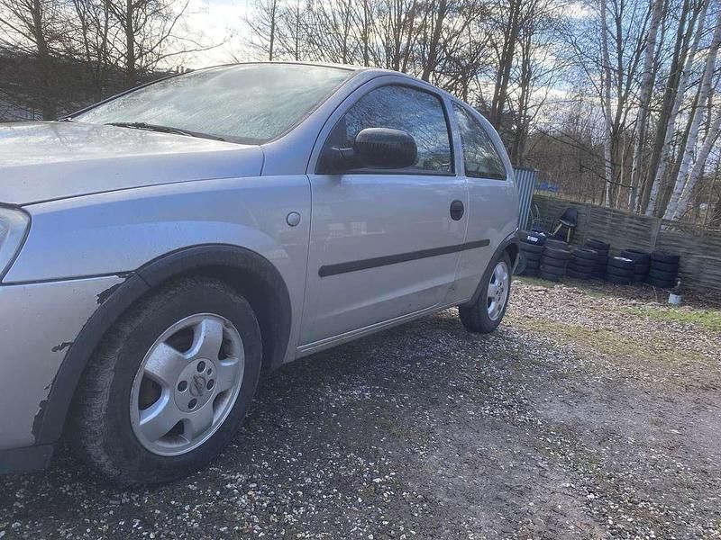 Gebraucht Opel Corsa 75 PS (55 kW) 2002 Kleinwagen