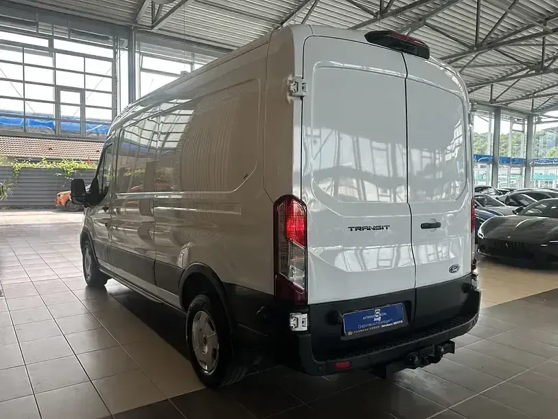Gebraucht Ford Transit Trend 131 PS (96 kW) 2025 Weiß Van / Kleinbus