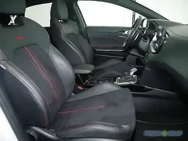 Gebraucht Kia Ceed 204 PS (150 kW) 2020 Weiß Kleinwagen