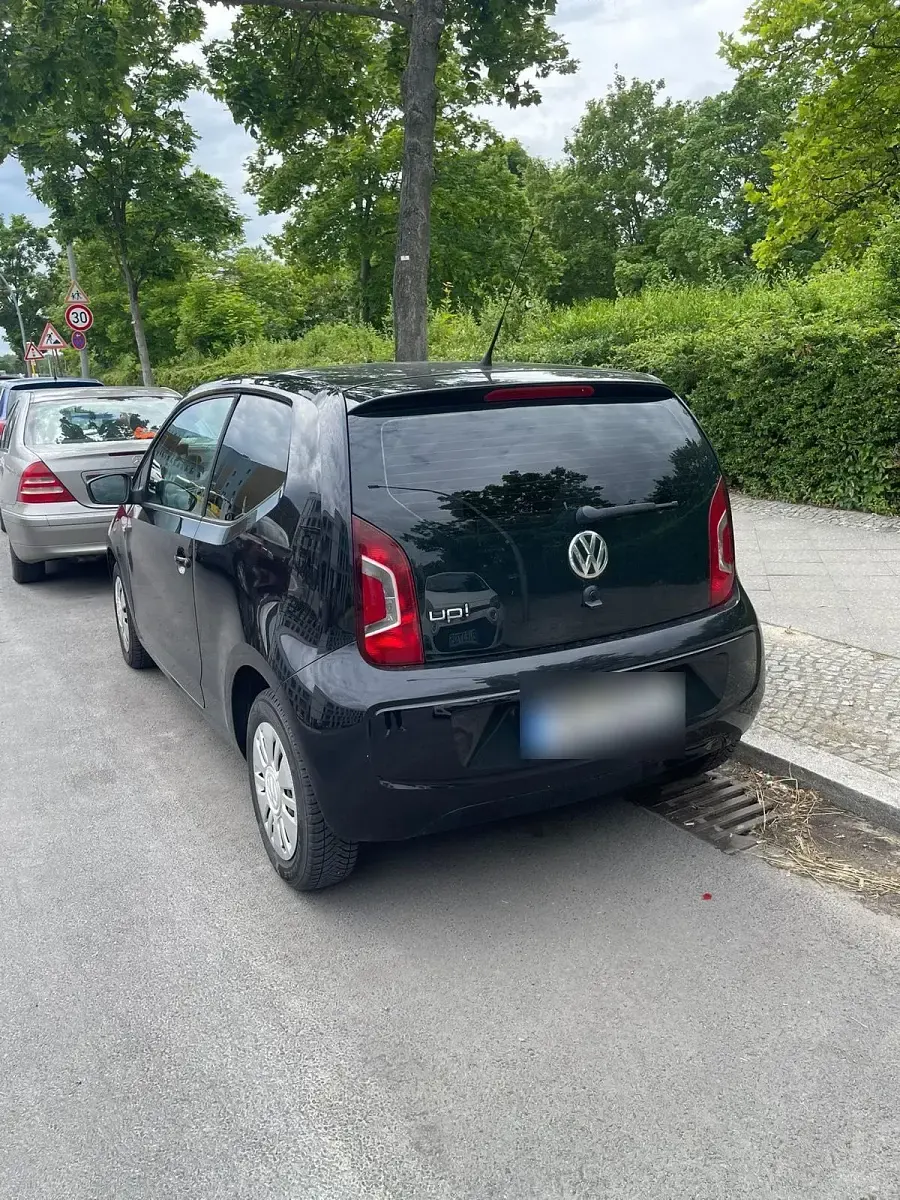 Gebraucht VW up! 75 PS (55 kW) 2011 Schwarz Kleinwagen