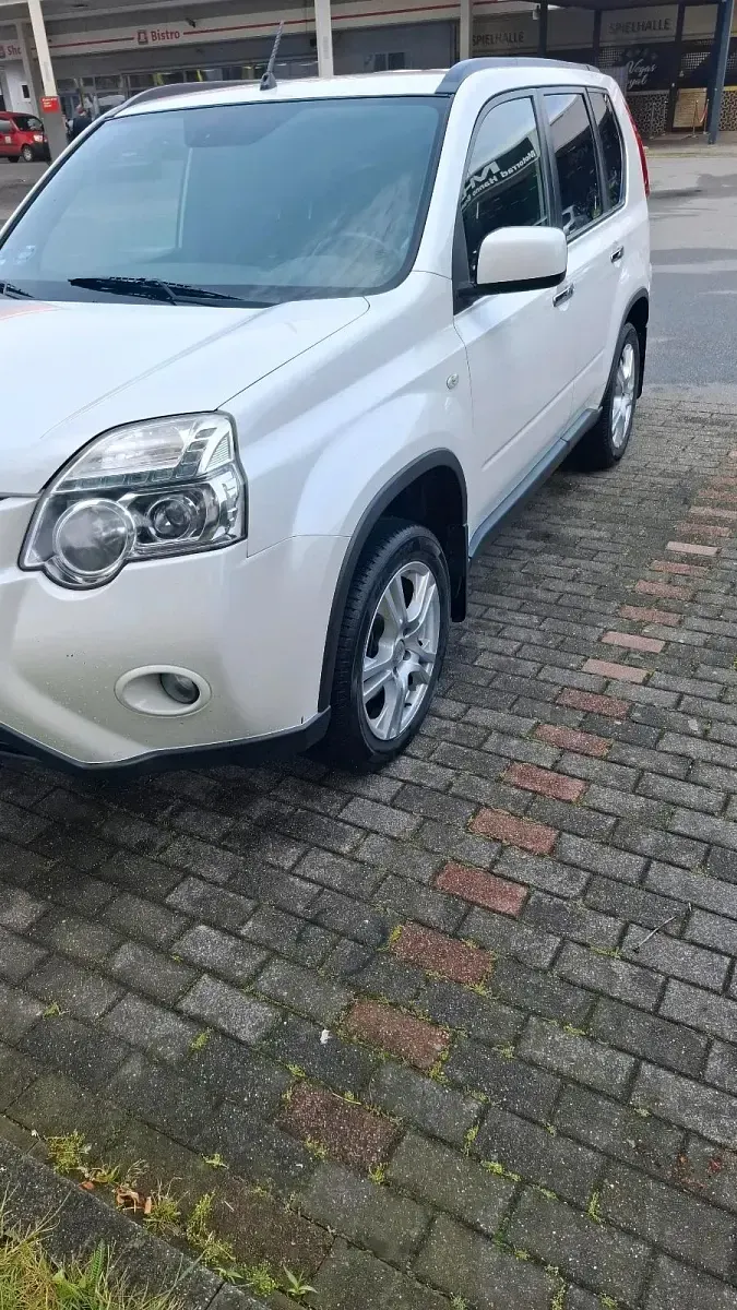 Gebraucht Nissan X-Trail 150 PS (110 kW) 2011 Andere farben SUV
