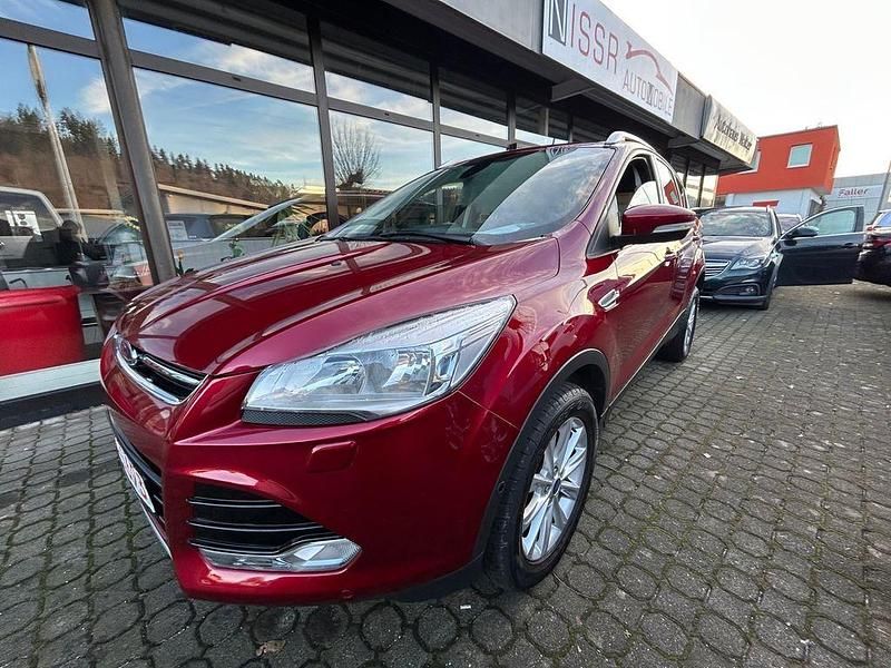 Gebraucht Ford Kuga Titanium 150 PS (110 kW) 2015 Rot SUV