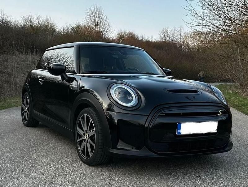 Second-hand Mini Cooper 135 kW (184 CP) 2021 Negru Hatchback