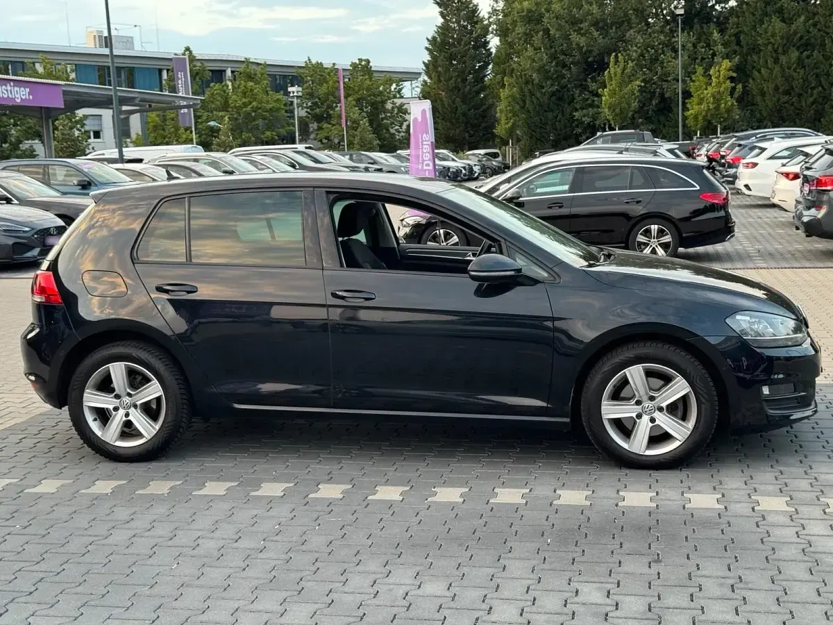 Gebraucht VW Golf VII 105 PS (77 kW) 2013 Schwarz Limousine