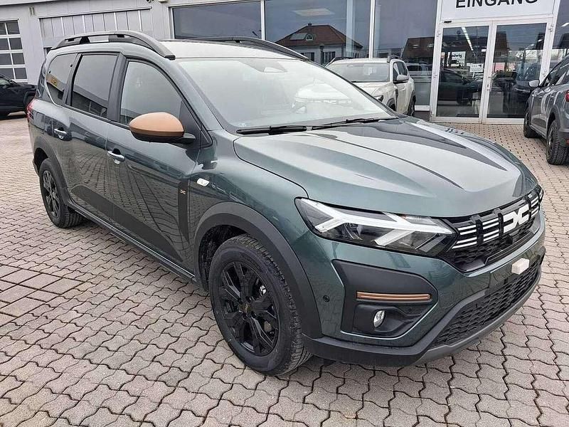 Neu Dacia Jogger Extreme 101 PS (74 kW) 2025 Grün Van / Kleinbus