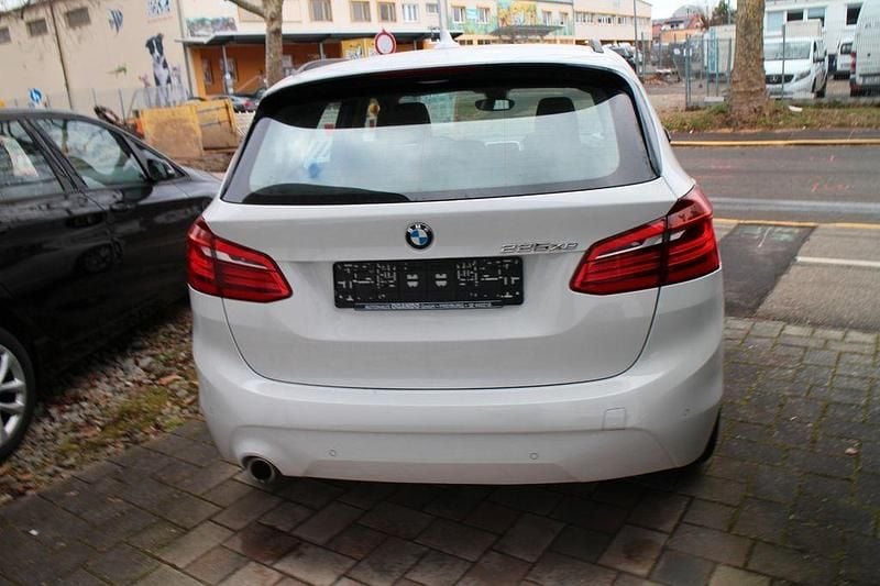 Gebraucht BMW 225 Performance 224 PS (164 kW) 2020 Weiss iii Van / Kleinbus