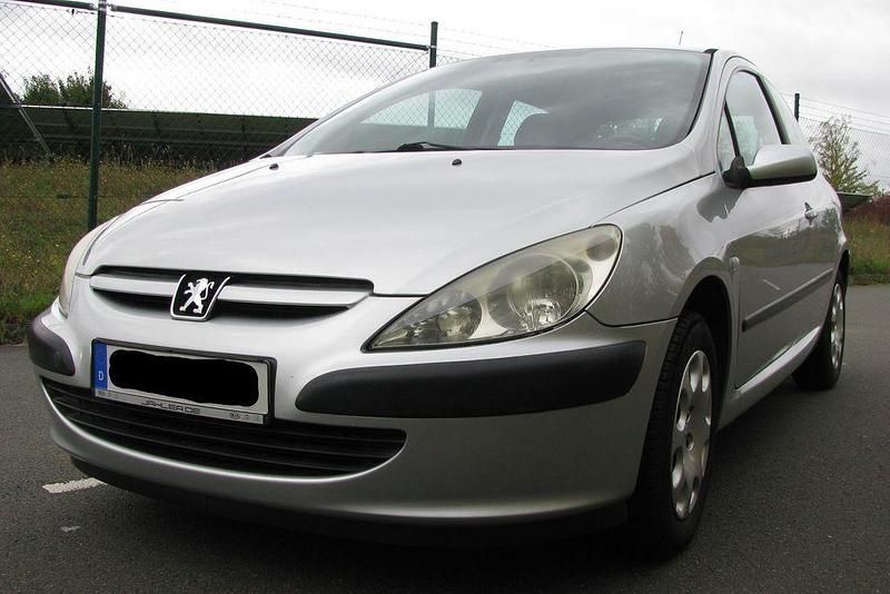 Gebraucht Peugeot 307 109 PS (80 kW) 2003 Silber Limousine