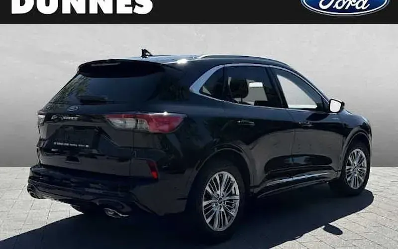 Używany Ford Kuga Vignale 224 KM (164 kW) 2021 Czarny SUV
