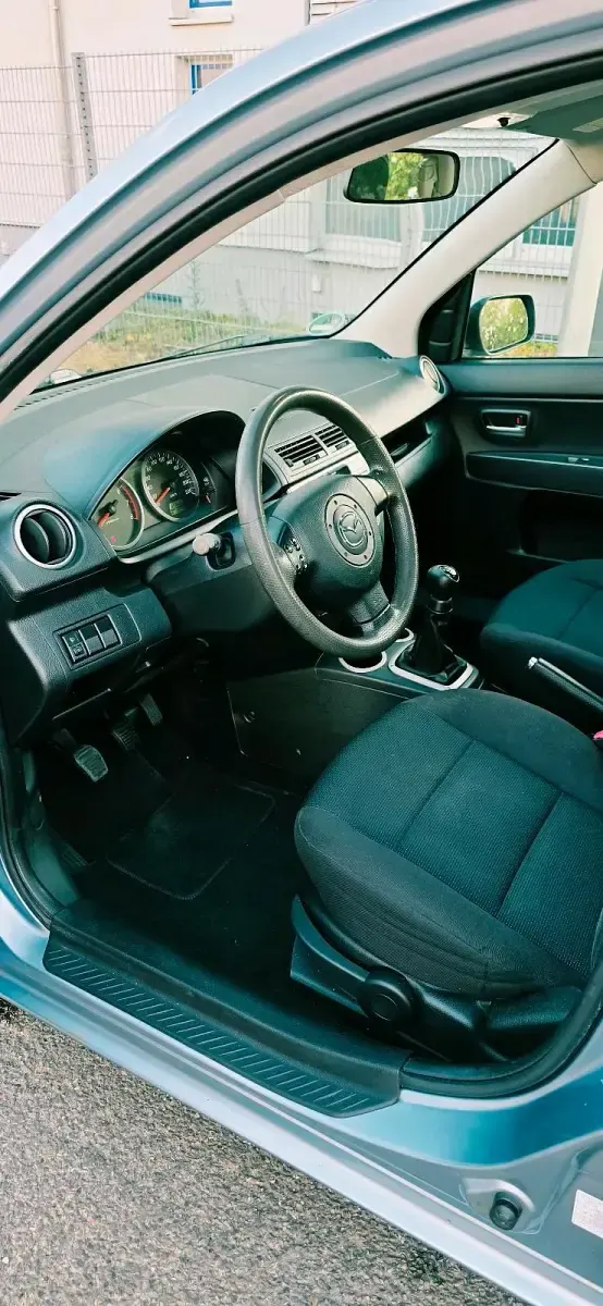Gebraucht Mazda 2 80 PS (58 kW) 2008 Blau Kleinwagen