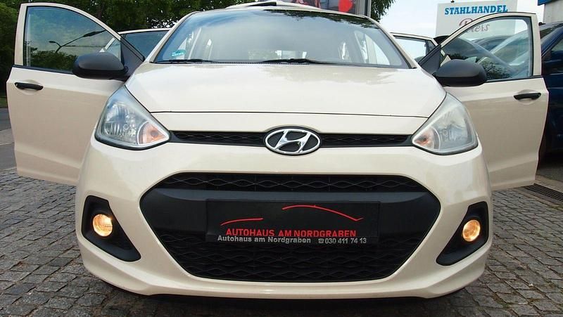 Beige Gebraucht 2014 Hyundai i10 Classic Kleinwagen | 5.400 € (Etwas zu teuer) - Bild 1/4
