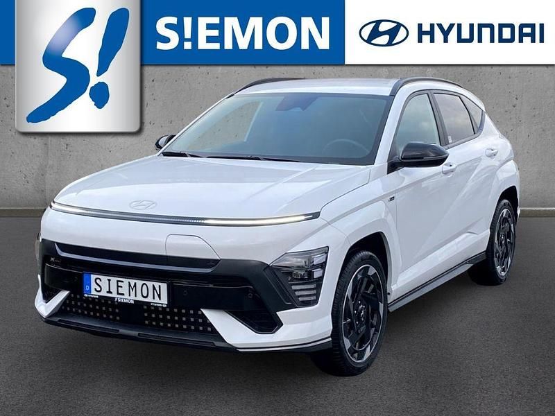 Weiss Gebraucht 2024 Hyundai Kona N Line SUV | 39.230 € (Fairer Preis) - Bild 1/4