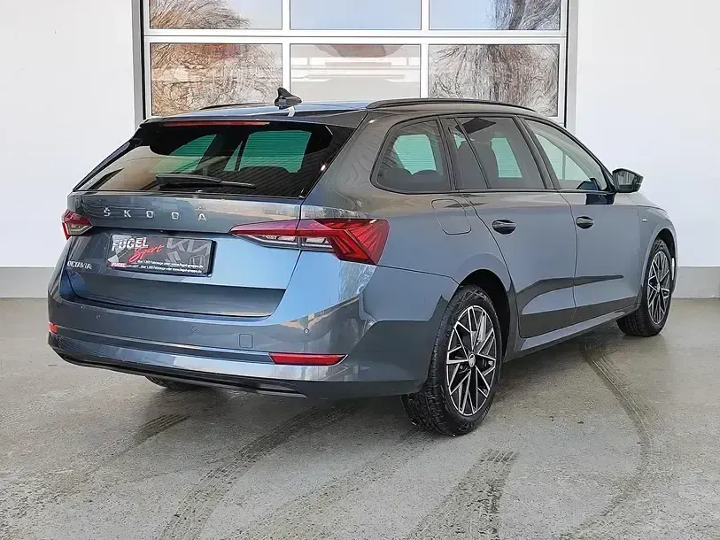 Gebraucht Skoda Octavia Clever 150 PS (110 kW) 2021 Quarzgrau metallic Kombi