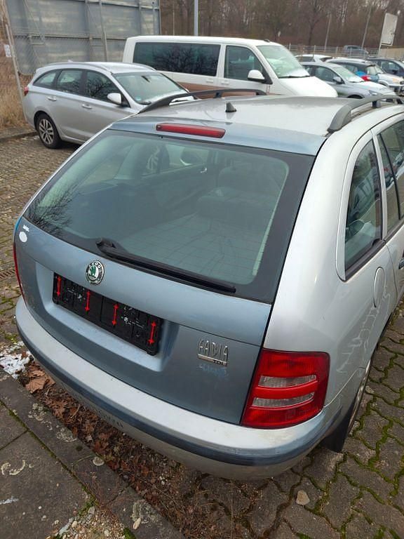 Gebraucht Skoda Fabia Comfort 101 PS (74 kW) 2002 Grau Kombi