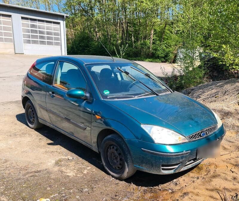 Grün Gebraucht 2003 Ford Focus Kleinwagen | 400 € (Guter Preis) - Bild 1/3