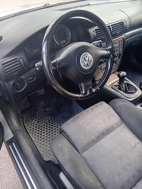 Gebraucht VW Passat 131 PS (96 kW) 2003 Silber Kombi