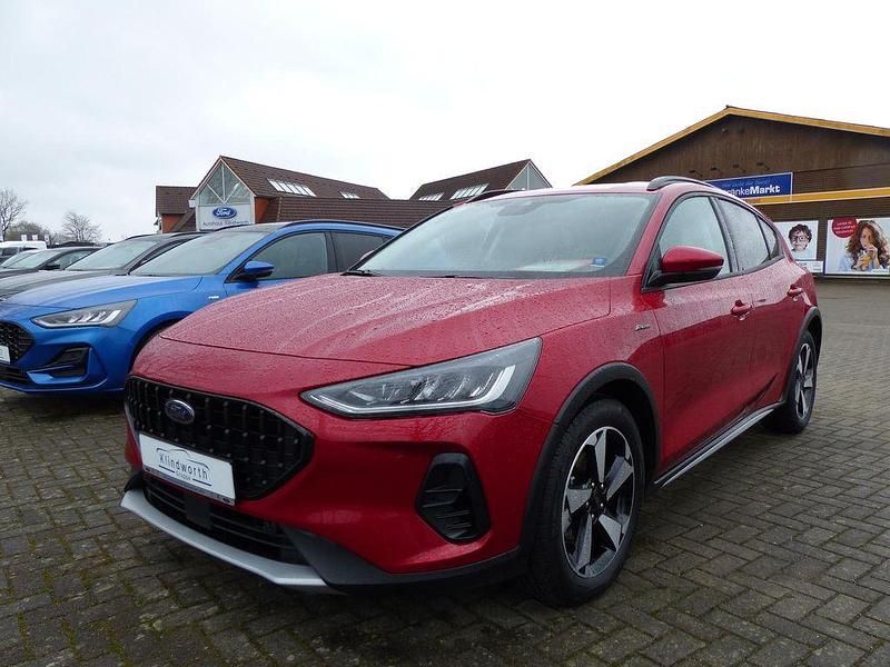 Gebraucht Ford Focus Active X 155 PS (114 kW) 2025 Rot Limousine