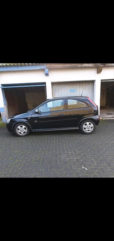 Gebraucht Opel Corsa 58 PS (42 kW) 2003 Schwarz Kleinwagen