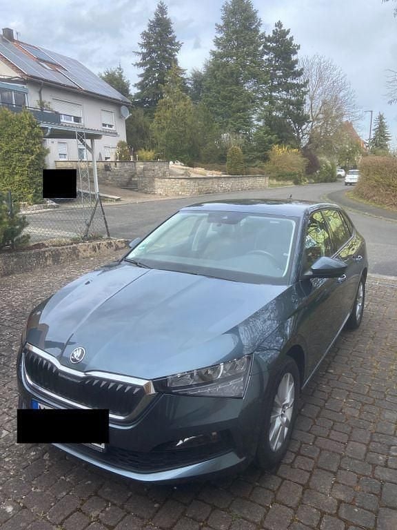 Occasion Skoda Scala 110 ch (80 kW) 2021 Gris Citadine