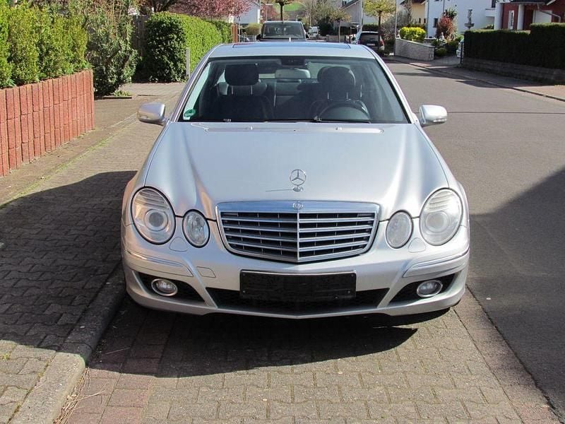 Gebraucht Mercedes E420 Elegance 314 PS (230 kW) 2008 Silber Limousine