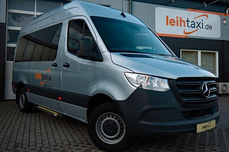 Gebraucht Mercedes Sprinter 170 PS (125 kW) 2023 Silber Van