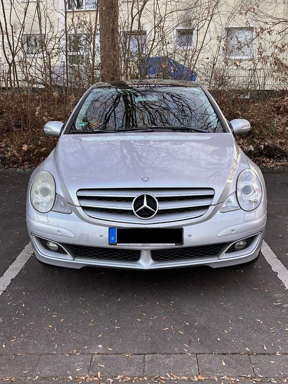 Gebraucht Mercedes R320 224 PS (164 kW) 2006 Silber Van / Kleinbus