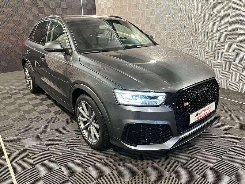 Grau Gebraucht 2016 Audi RS Q3 Design SUV | 27.550 € (Guter Preis) - Bild 1/4