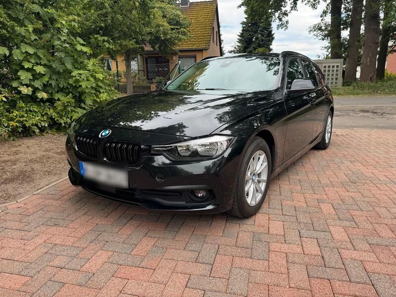 Schwarz Gebraucht 2015 BMW 320 Kombi | 14.600 € (Etwas zu teuer) - Bild 1/4