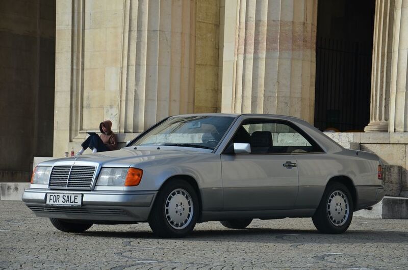 Silber Gebraucht 1992 Mercedes E300 Coupé | 16.888 € - Bild 1/4