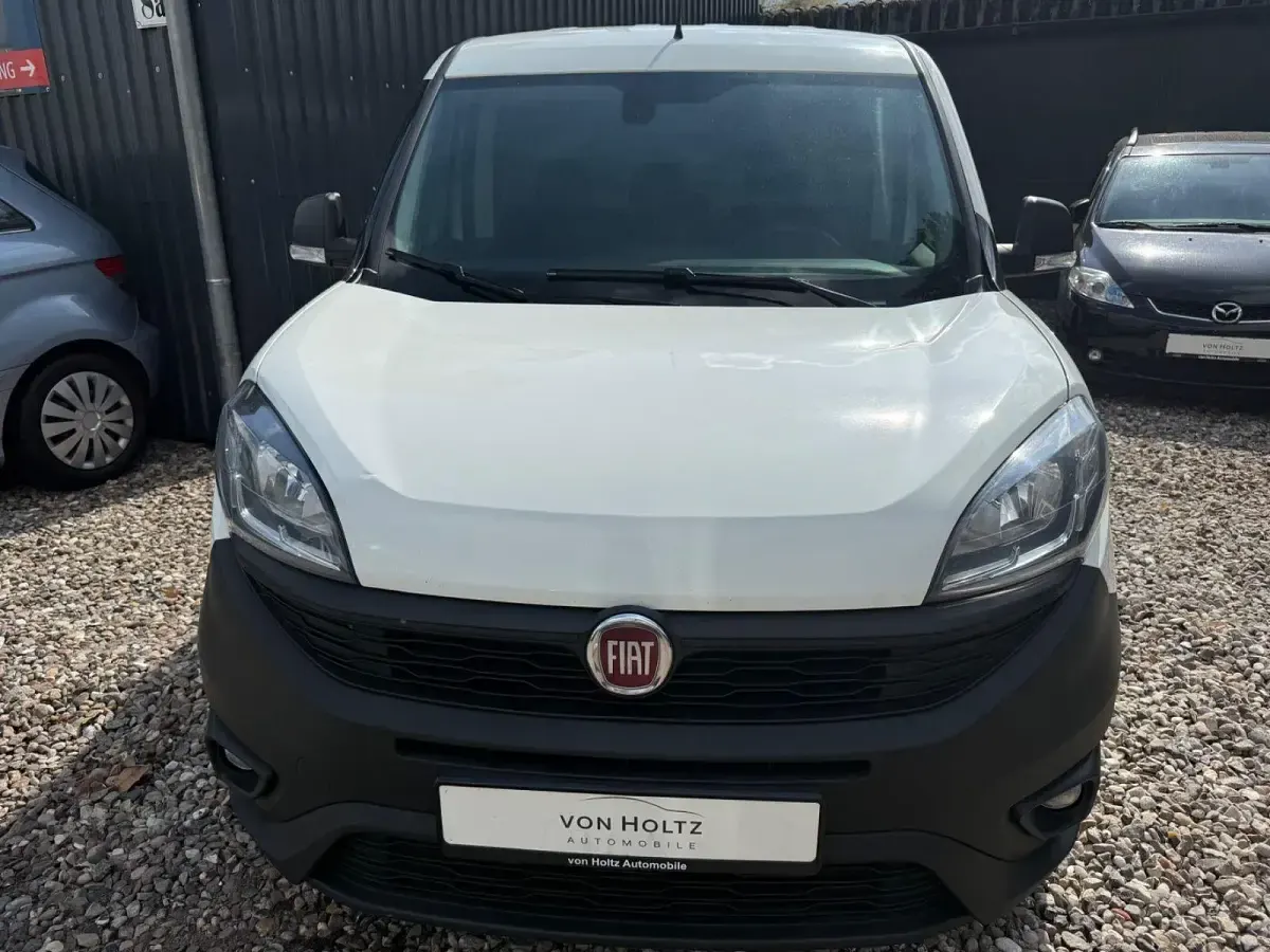 Gebraucht Fiat Doblò 105 PS (77 kW) 2021 Weiß Van / Kleinbus