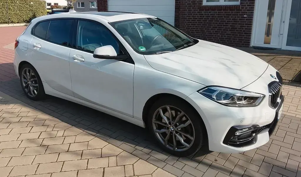 Gebraucht BMW 120 Sport Line 192 PS (141 kW) 2021 Weiß Kleinwagen
