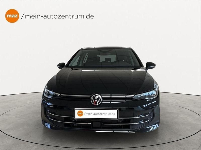 Gebraucht VW Golf VIII 150 PS (110 kW) 2026 Grenadillschwarz, metallic Limousine