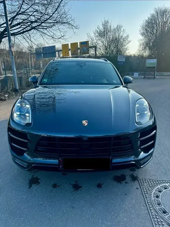 Gebraucht Porsche Macan Turbo Performance Package 441 PS (324 kW) 2018 Grau SUV