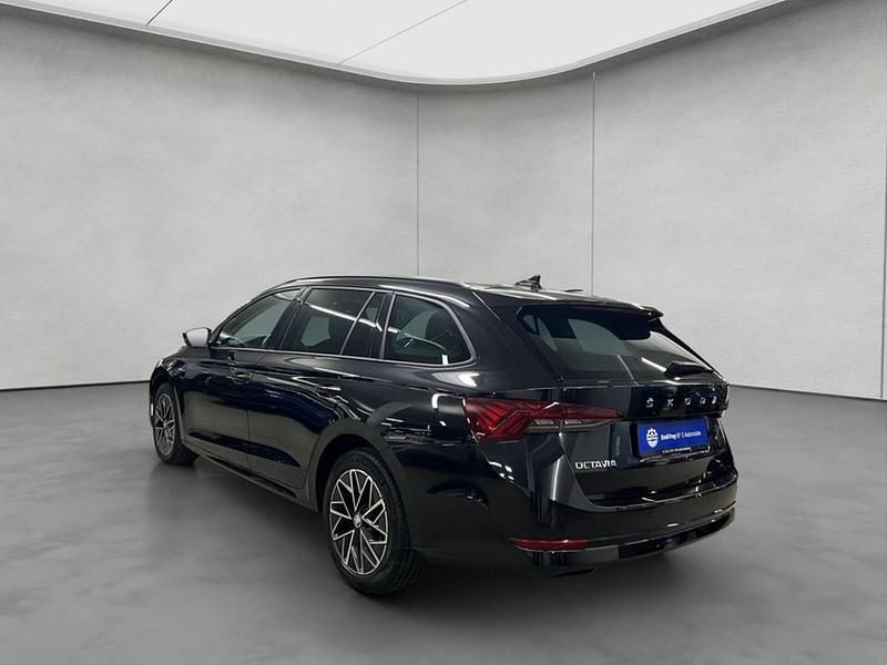 Gebraucht Skoda Octavia Clever 116 PS (85 kW) 2021 Schwarz Kombi