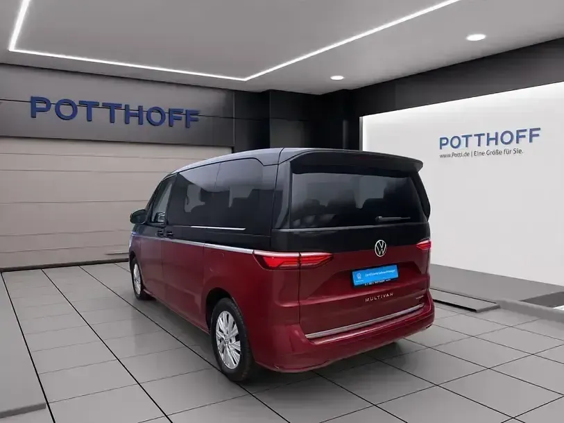 Gebraucht VW Multivan Life 218 PS (160 kW) 2022 Deep black perleffekt/ fortanaro Van / Kleinbus
