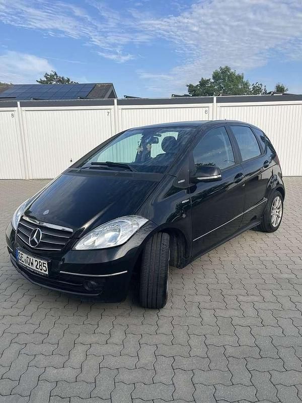Gebraucht Mercedes A160 Avantgarde 82 PS (60 kW) 2011 Limousine