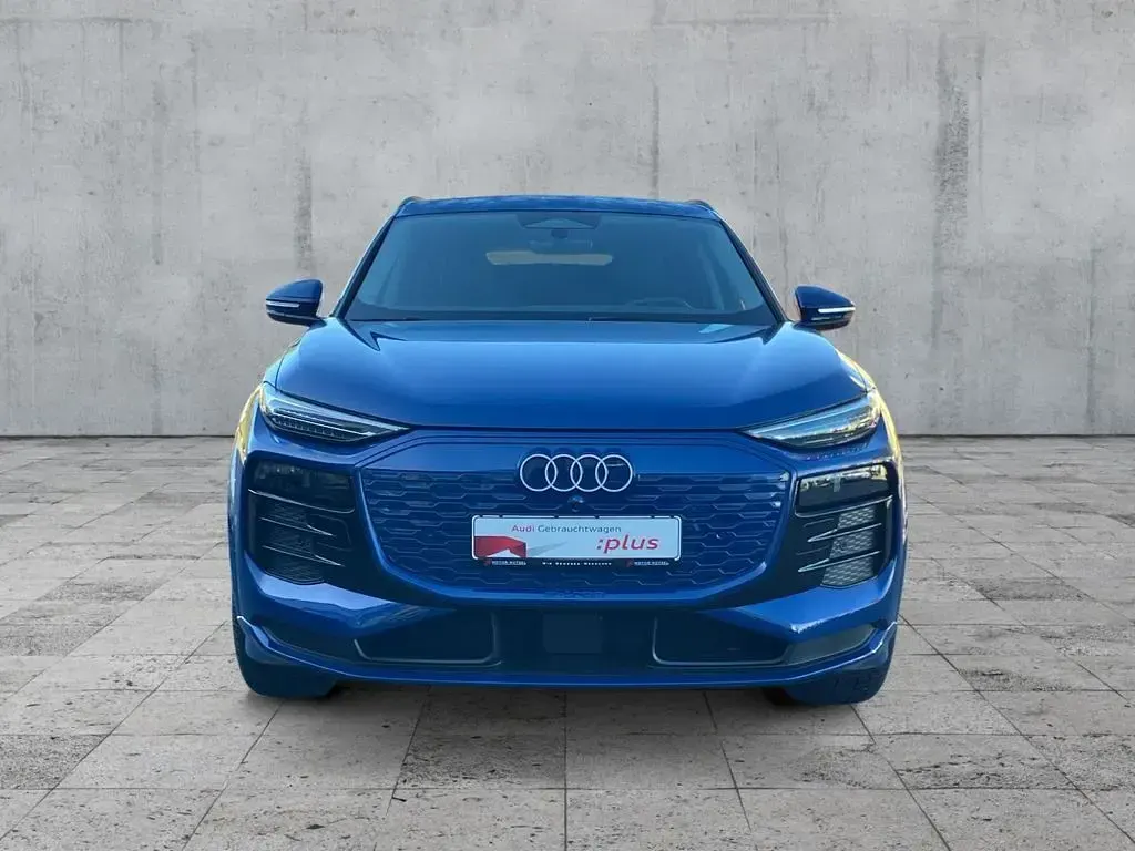 Gebraucht Audi Q6 e-tron Performance 225 kW (306 PS) 2025 Ascariblau metallic SUV