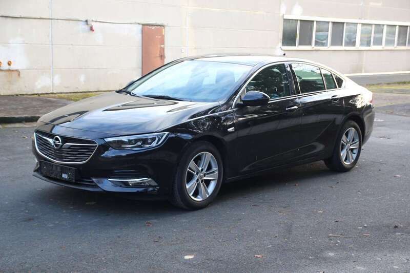 Onyx schwarz Gebraucht 2020 Opel Insignia Limousine | 14.900 € (Etwas zu teuer) - Bild 1/4