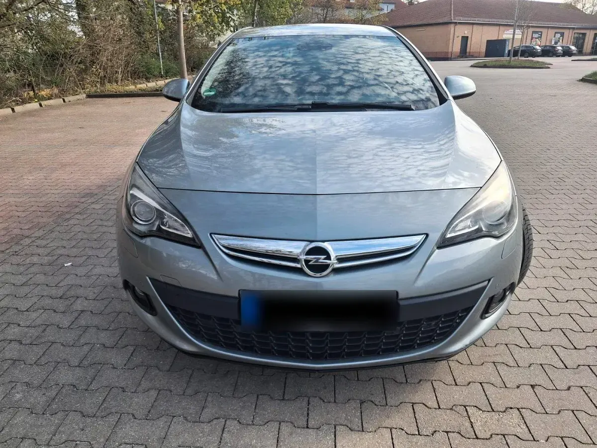 Gebraucht Opel Astra 120 PS (88 kW) 2012 Grau Limousine