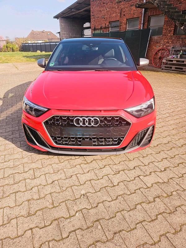 Rot Gebraucht 2019 Audi A1 Sportback S-Line Kleinwagen | 23.000 € (Fairer Preis) - Bild 1/4