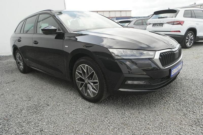 Gebraucht Skoda Octavia 150 PS (110 kW) 2023 Schwarz Limousine
