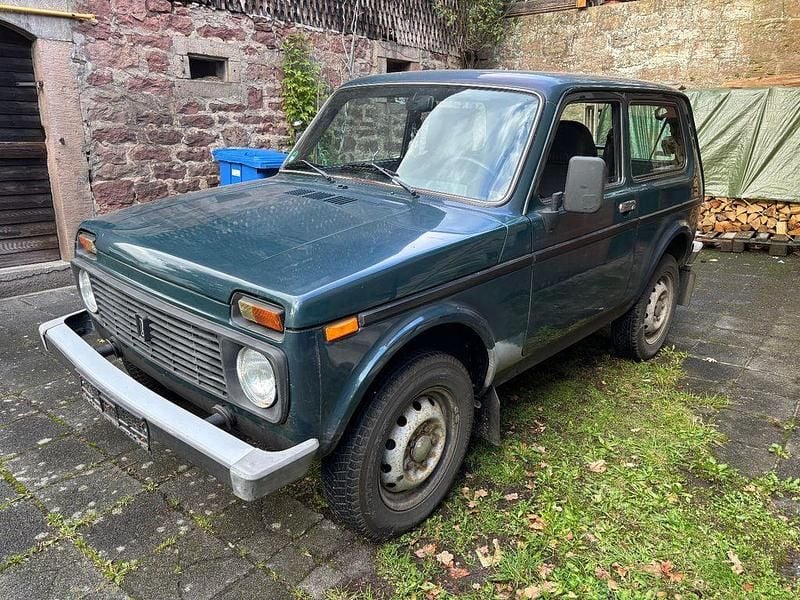 Grün Gebraucht 2005 Lada niva SUV | 3.850 € (Fairer Preis) - Bild 1/4