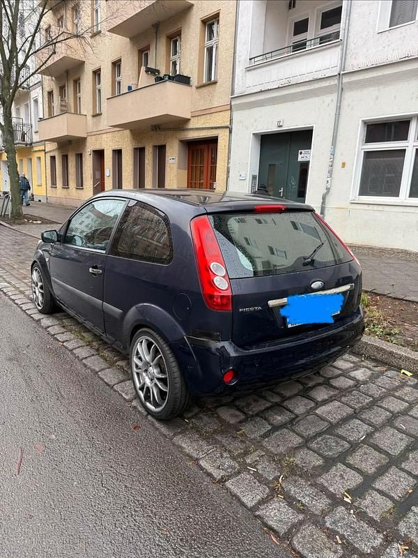 Gebraucht Ford Fiesta 60 PS (44 kW) 2007 Blau Kleinwagen