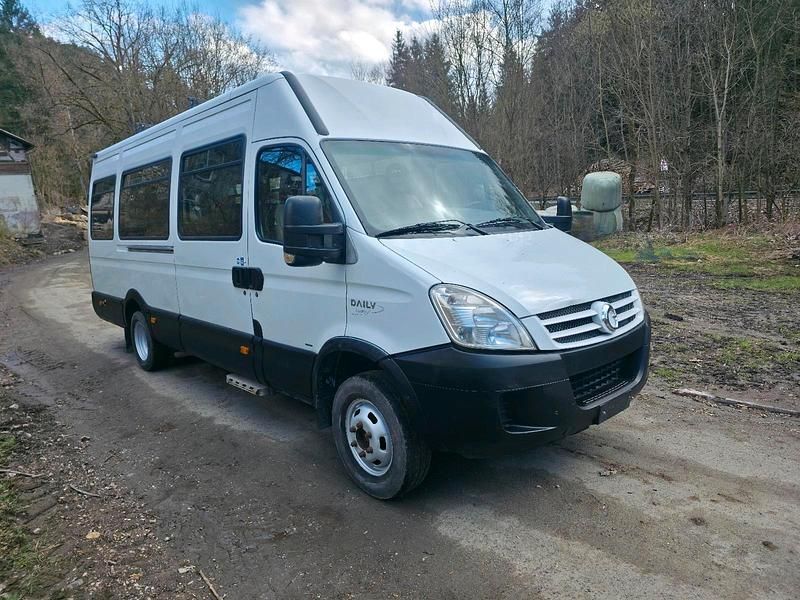 Second-hand Iveco Daily 145 CP (106 kW) 2009 Alb Van